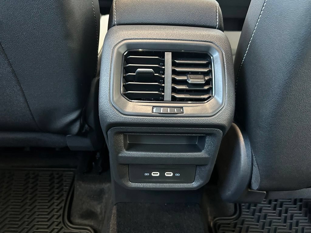 New 2026 Volkswagen Taos SEL AWD/4WD image 32