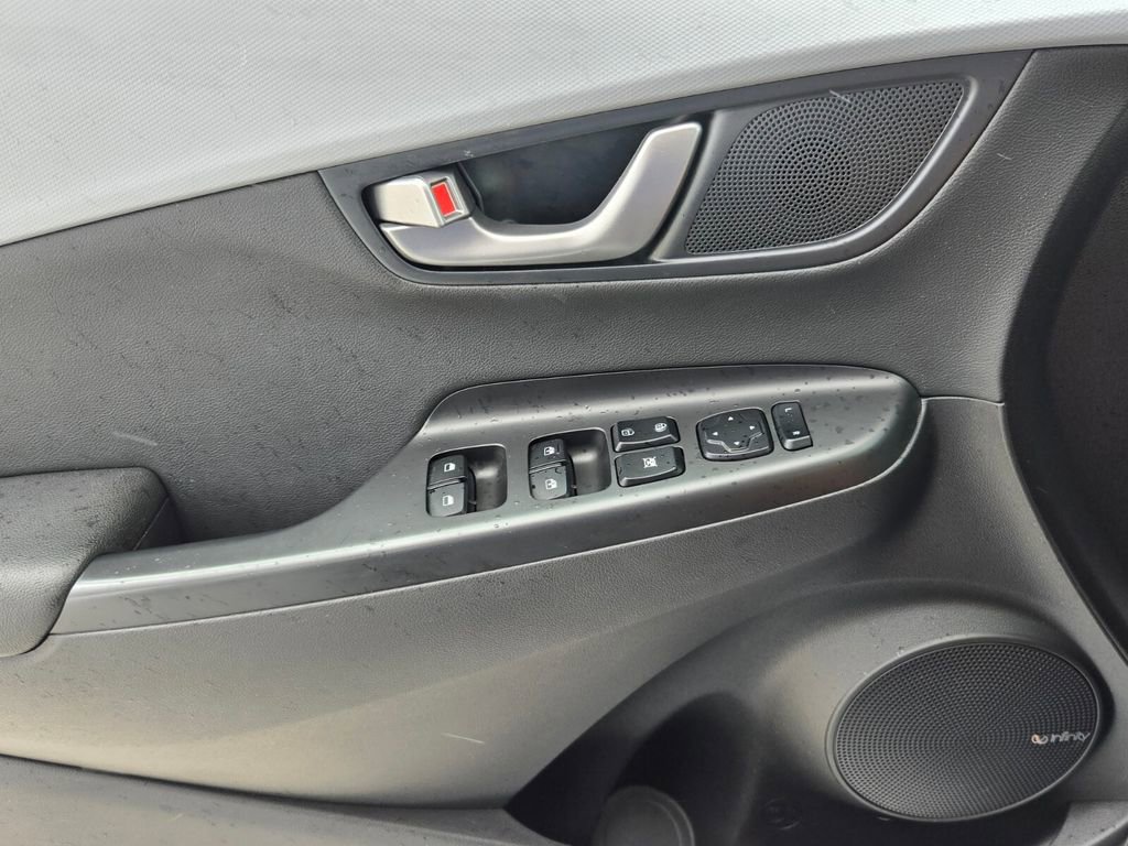 Used 2021 Hyundai Kona Ultimate image 26