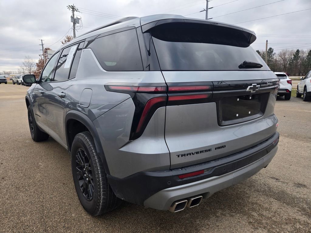 Used 2025 Chevrolet Traverse Z71 image 40