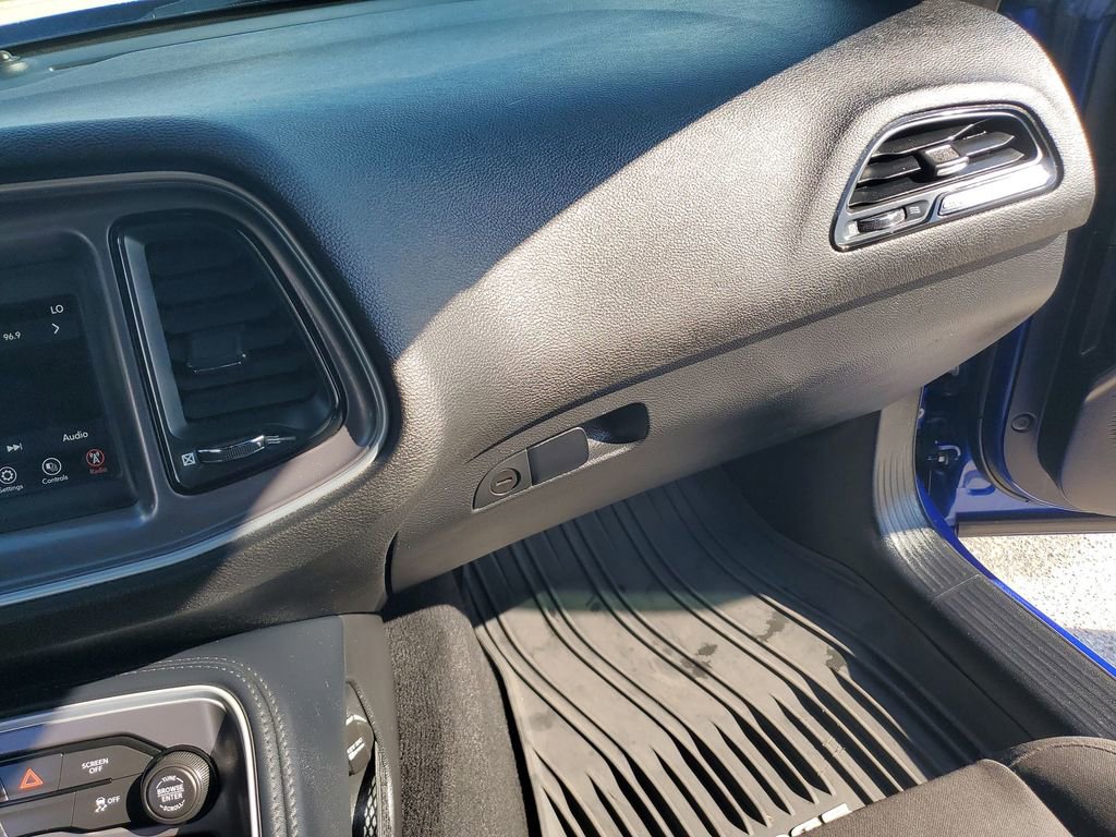 Used 2021 Dodge Challenger SXT image 11