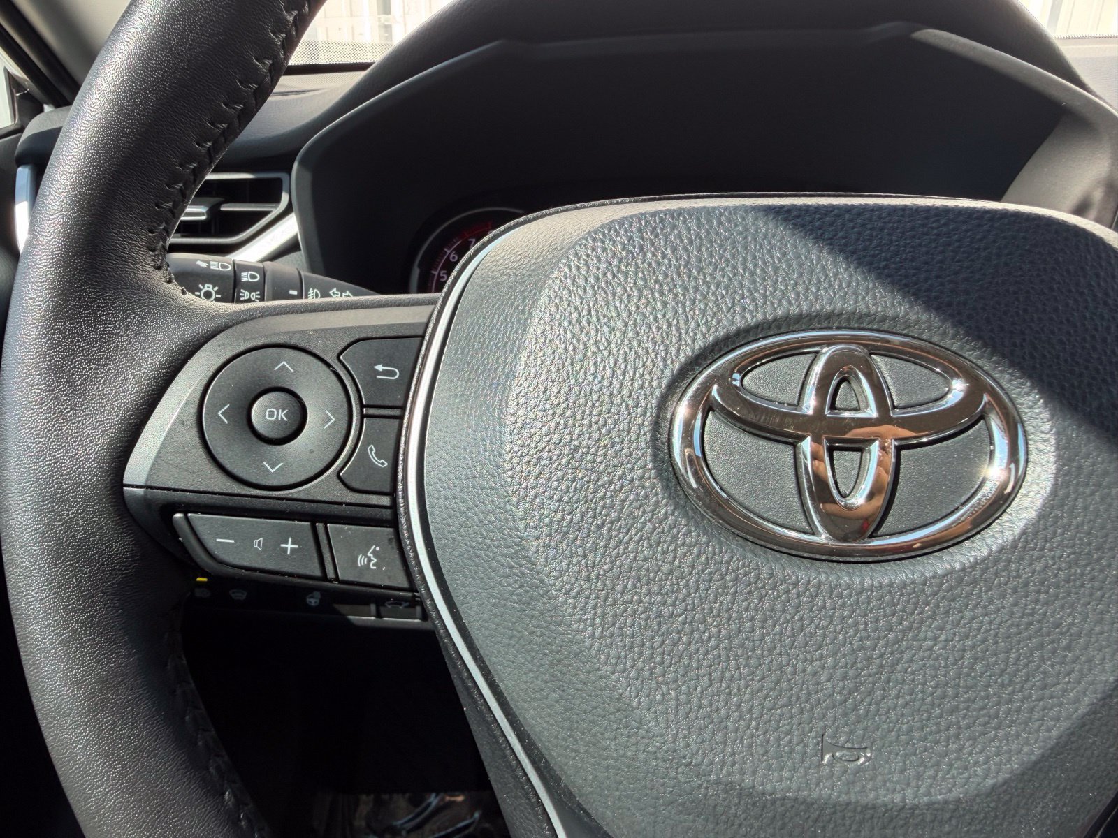 Used 2023 Toyota RAV4 XLE Premium AWD/4WD image 15