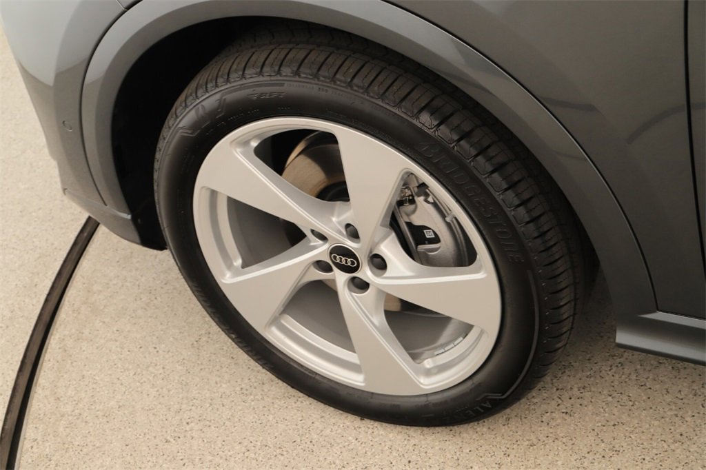 New 2025 Audi Q5 Prestige image 30