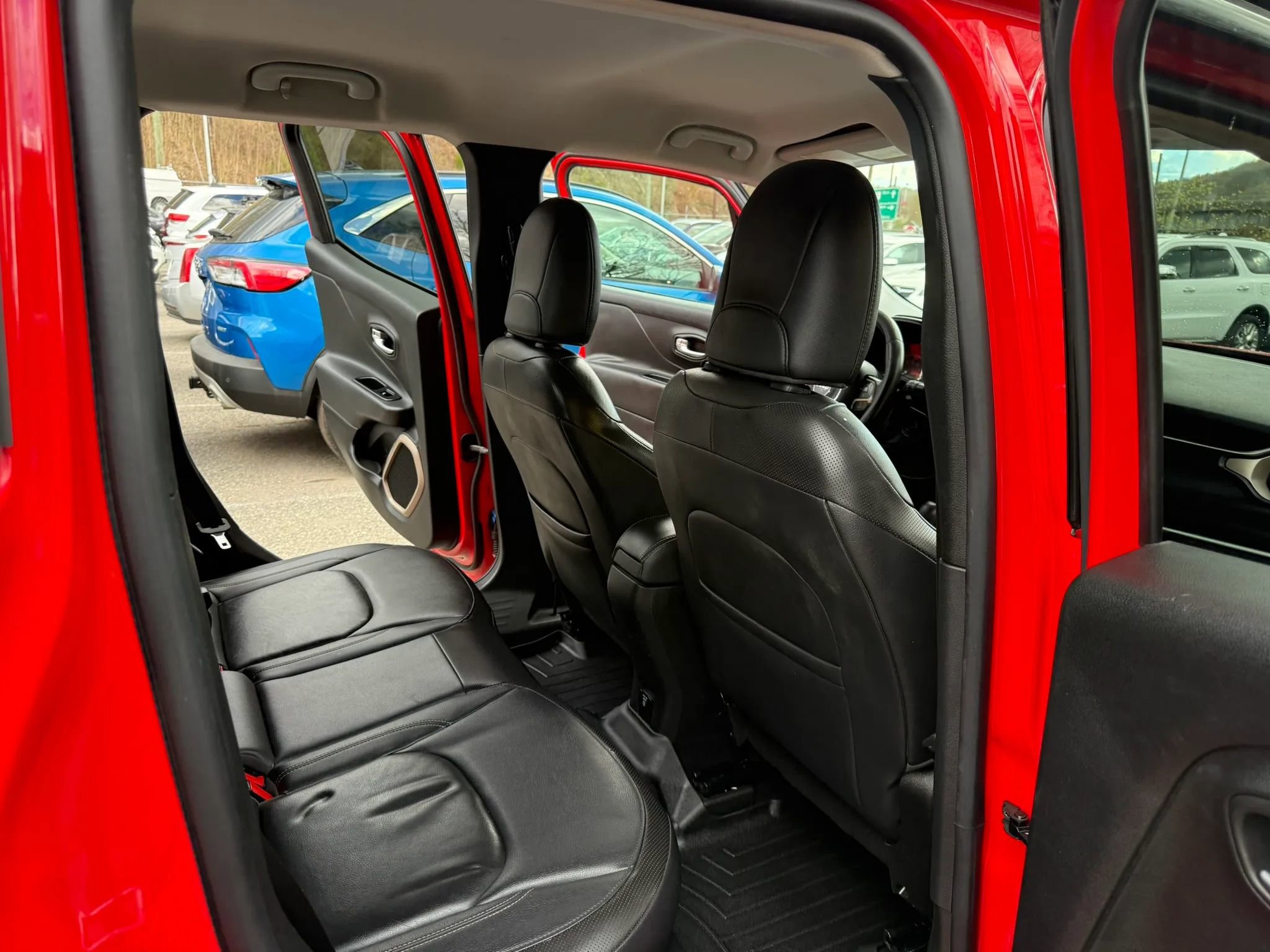 Used 2016 Jeep Renegade Limited AWD/4WD image 15