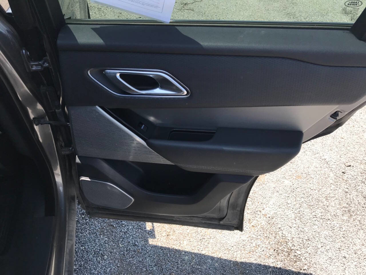 Used 2018 Land Rover Range Rover Velar R-Dynamic SE AWD/4WD image 12
