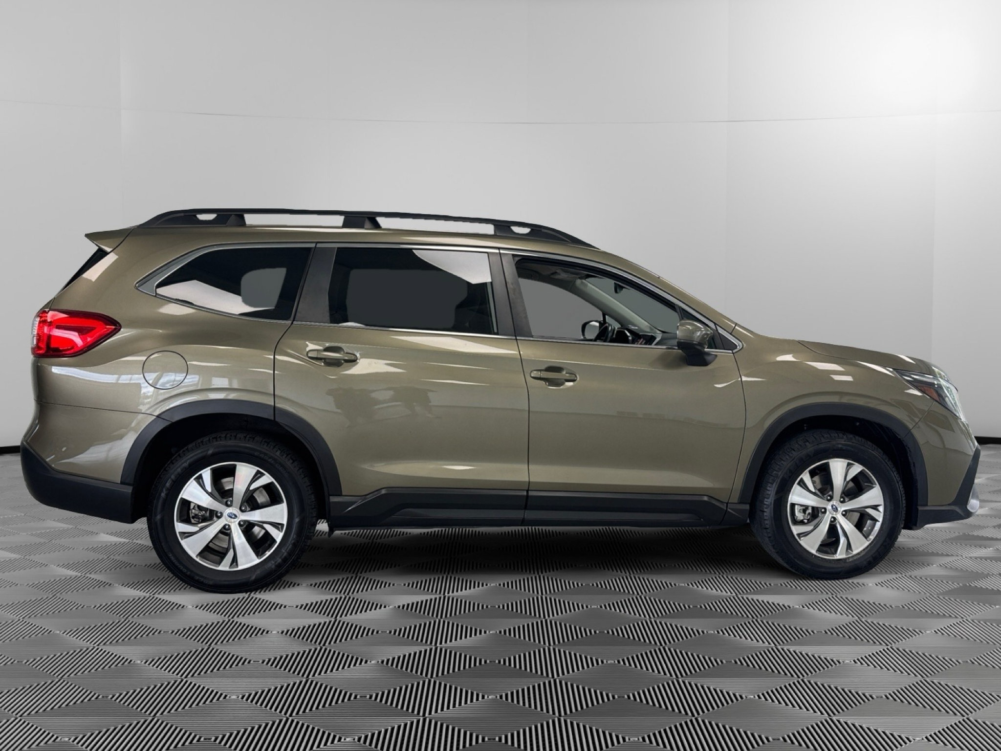 Used 2024 Subaru Ascent Premium w/ Convenience Package AWD/4WD image 9