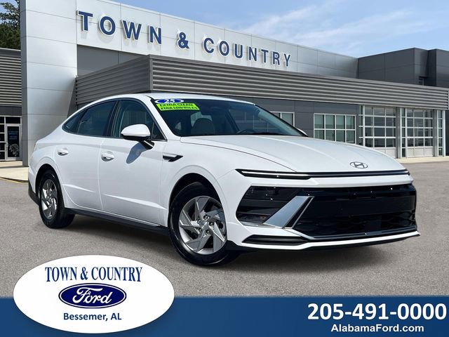 Used 2025 Hyundai Sonata SE image 1