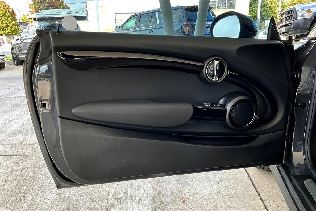 Used 2019 MINI Cooper S image 26