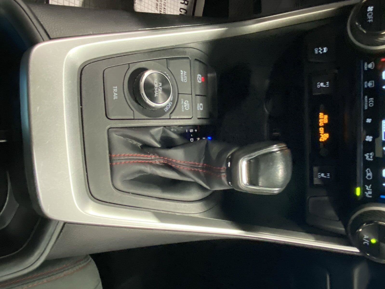 Used 2024 Toyota RAV4 SE w/ Weather & Moonroof Package AWD/4WD image 30