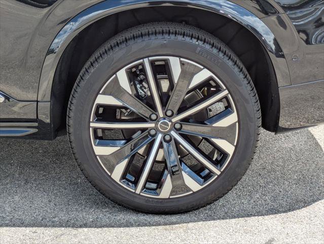 Used 2025 Volvo XC90 B6 Ultra w/ Protection Package Premier image 9