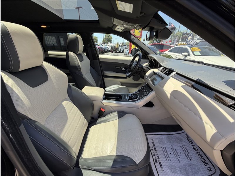 Used 2018 Land Rover Range Rover Evoque HSE Dynamic AWD/4WD image 33