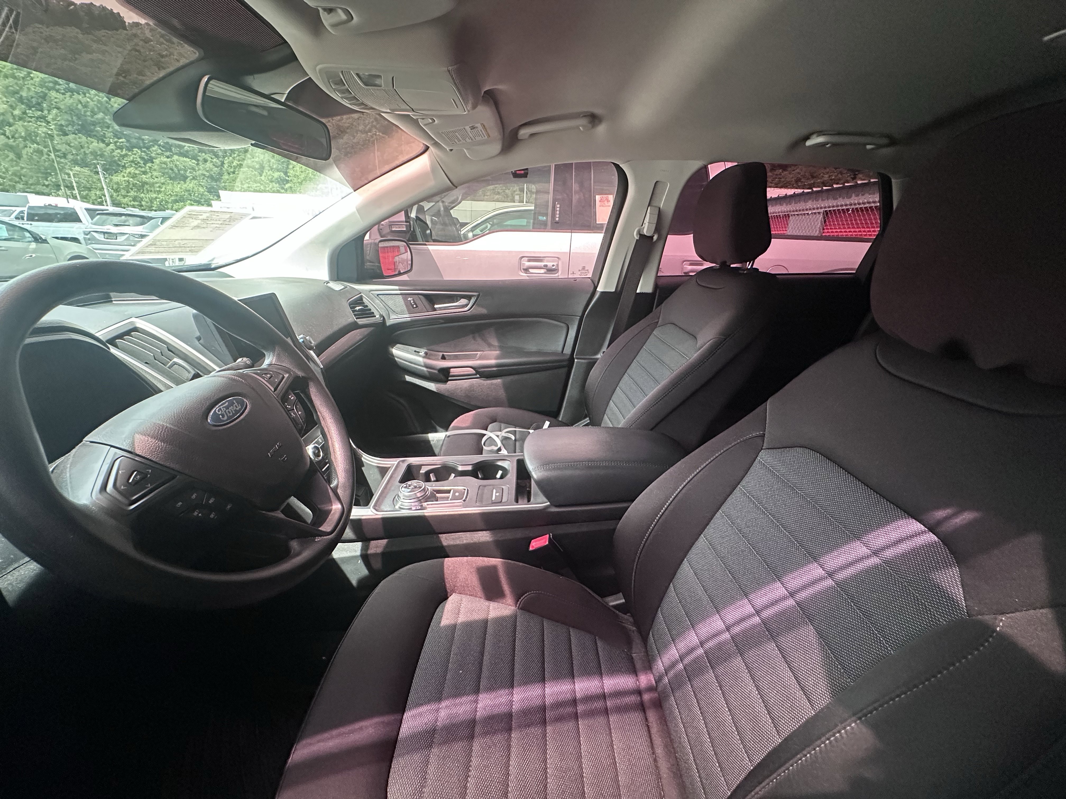 Used 2022 Ford Edge SE AWD/4WD image 7