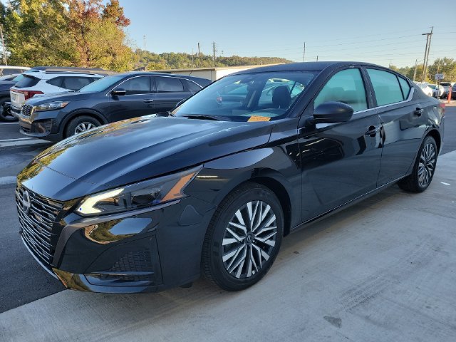 Used 2026 Nissan Altima 2.5 SV FWD image 3