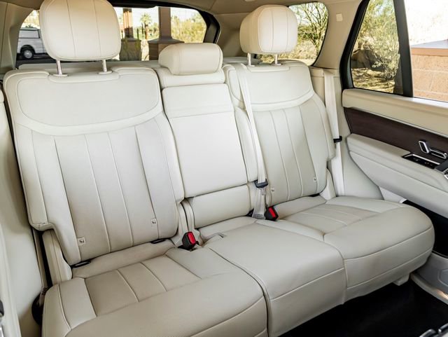 Used 2023 Land Rover Range Rover SE image 27
