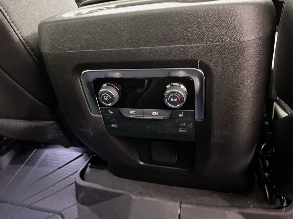 New 2026 Chevrolet Suburban High Country image 10