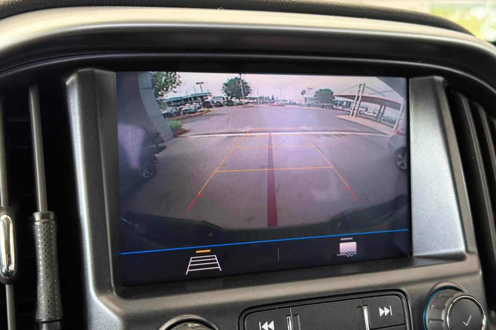 Used 2021 Chevrolet Colorado LT w/ LT Convenience Package RWD image 19