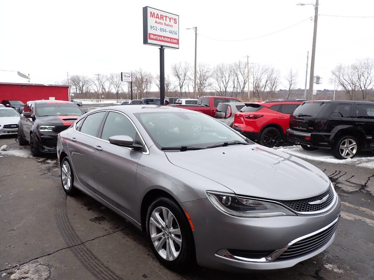 Used 2016 Chrysler 200 Limited image 1