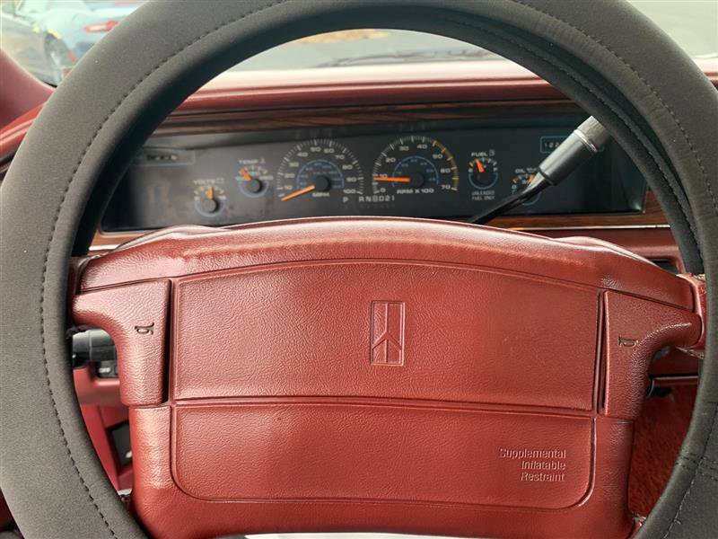 Used 1992 Oldsmobile Custom Cruiser image 17