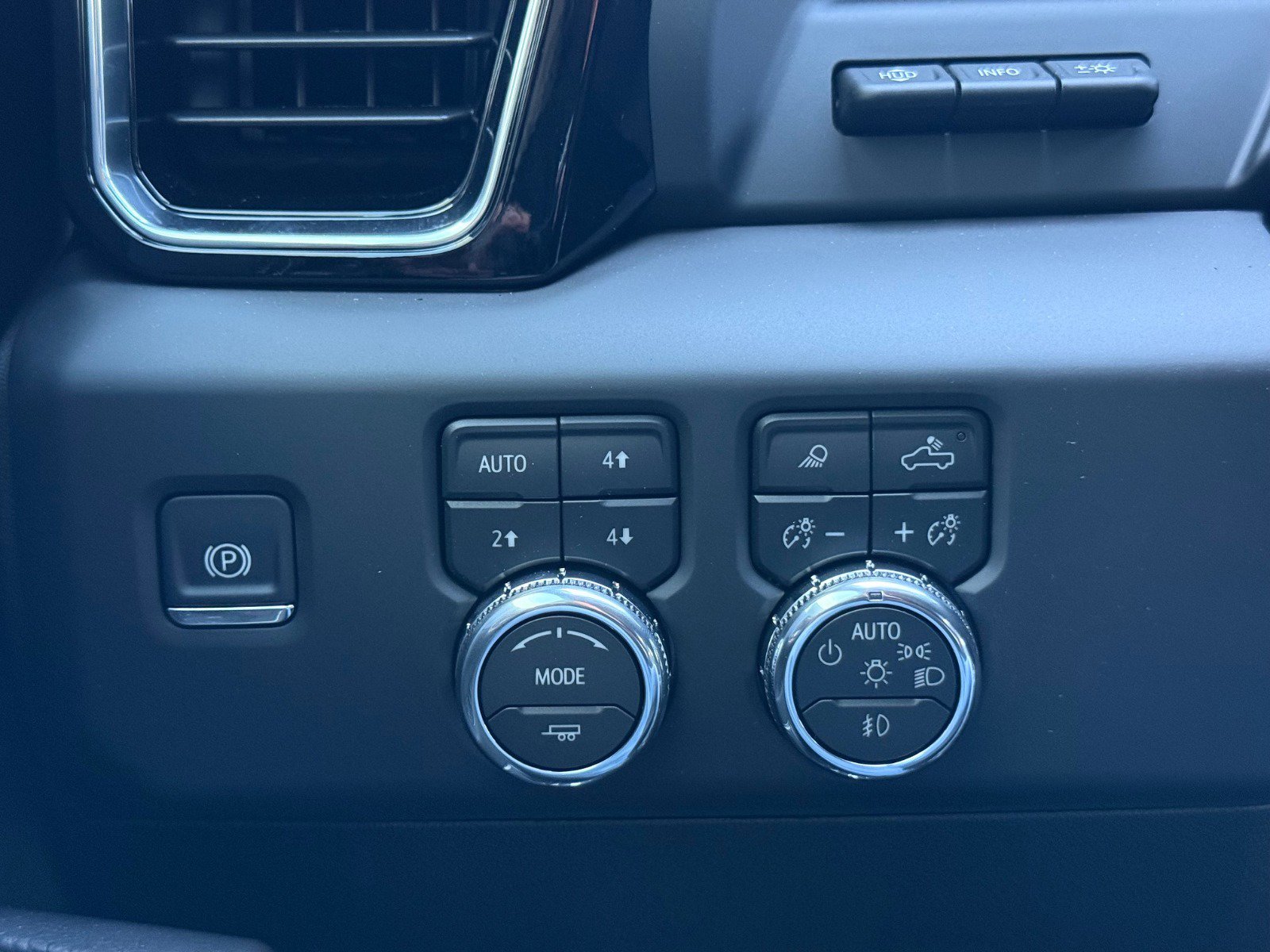 New 2026 GMC Sierra 2500 Denali w/ Denali Reserve Package image 20