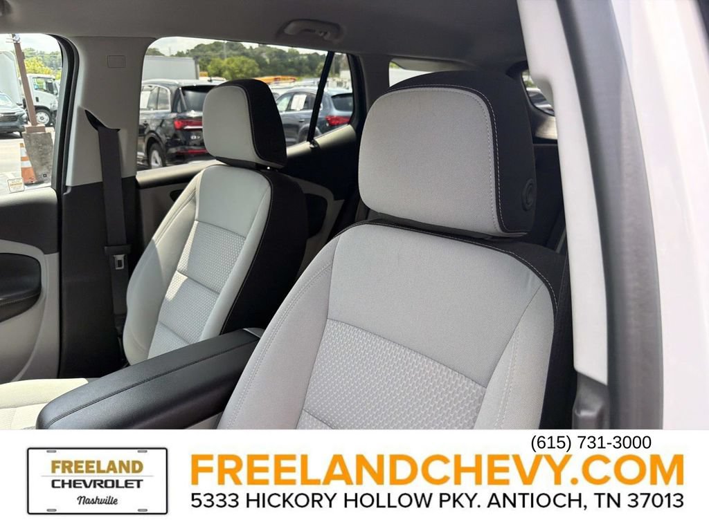 Used 2024 GMC Terrain SLE AWD/4WD image 24