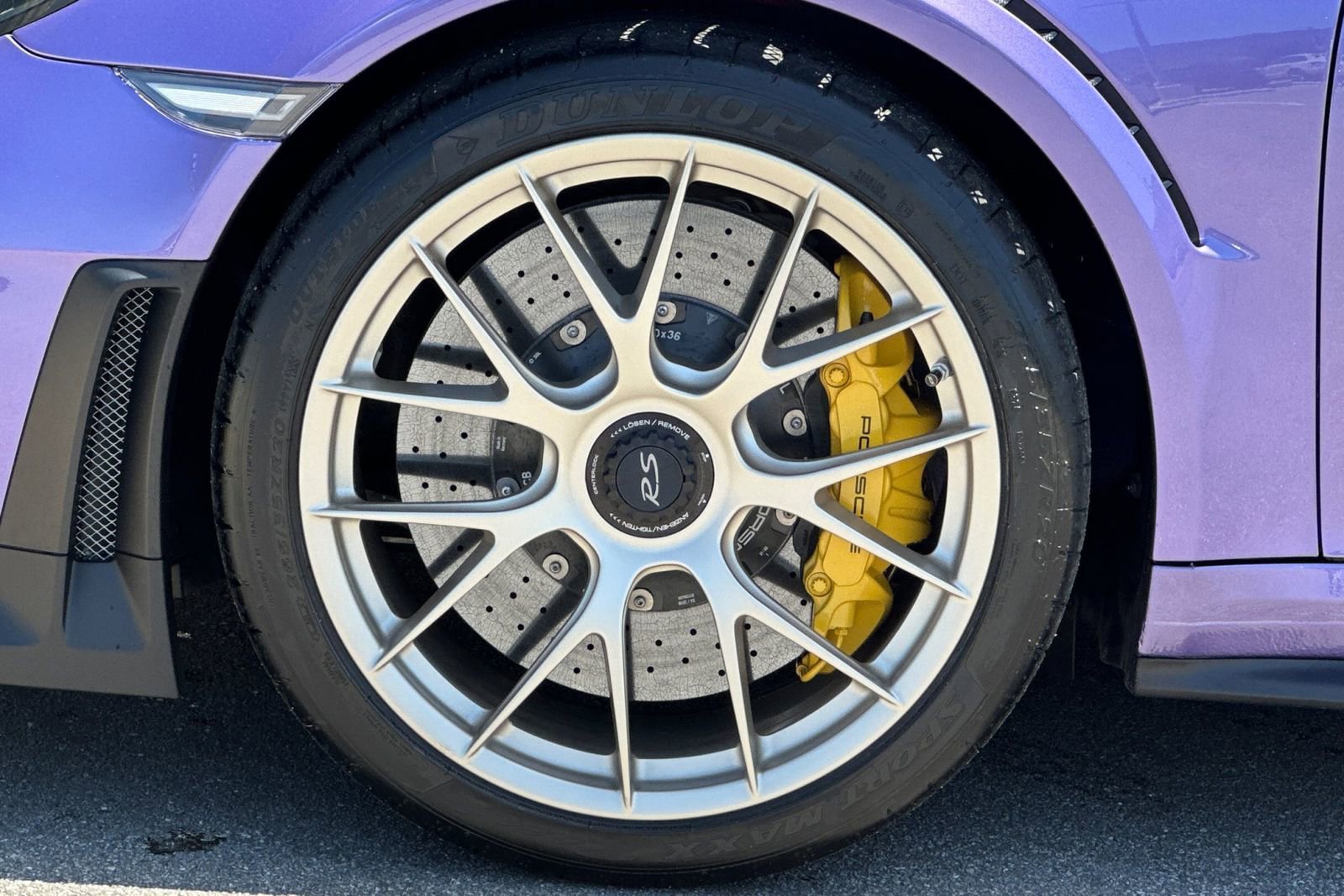 Certified 2018 Porsche 911 GT2 RS RWD image 43