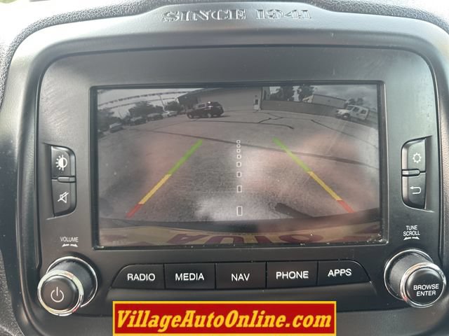 Used 2017 Jeep Renegade Trailhawk AWD/4WD image 16