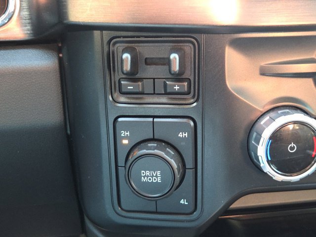 Used 2023 Ford F250 Lariat w/ Lariat Ultimate Package AWD/4WD image 30