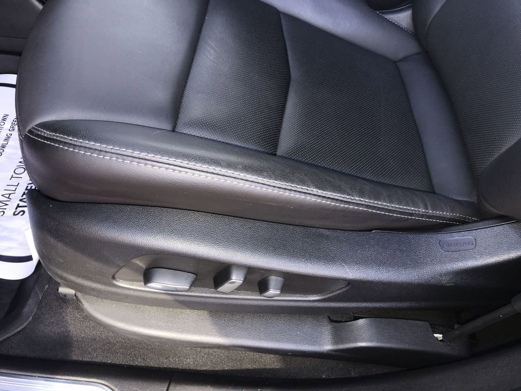 Used 2023 Cadillac XT5 Premium Luxury image 12