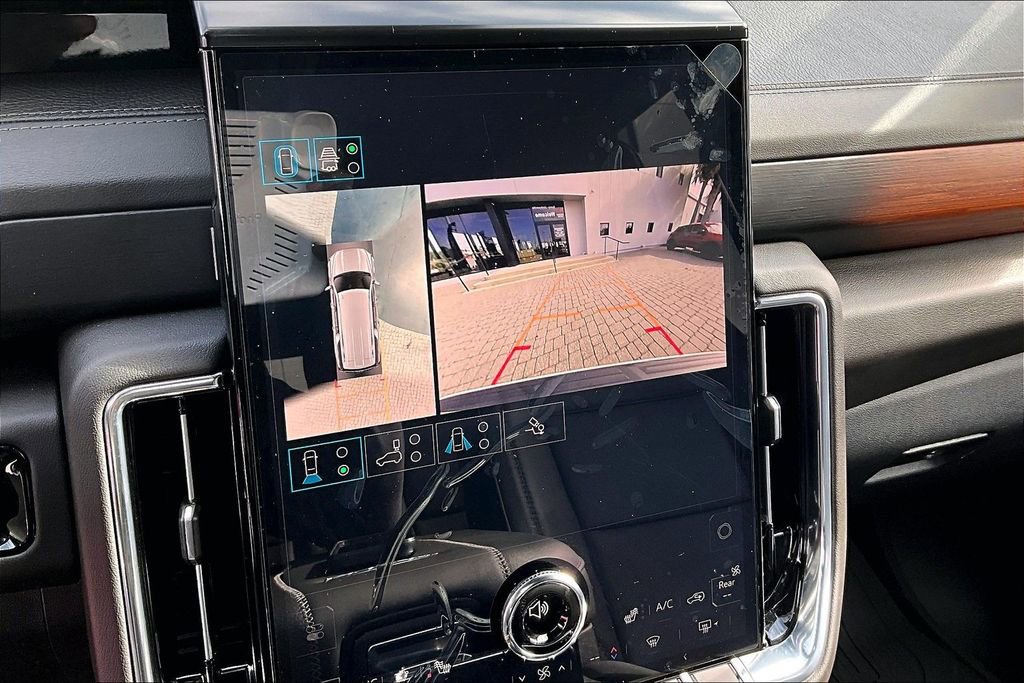 Used 2025 GMC Yukon XL Denali image 14