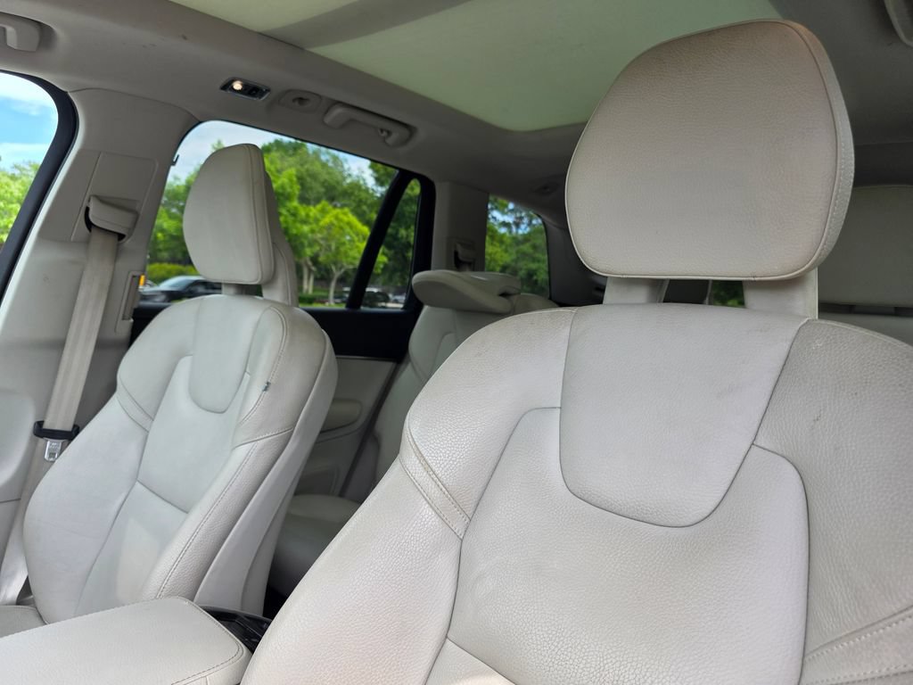 Used 2020 Volvo XC90 T5 Momentum w/ Protection Package Premier AWD/4WD image 15