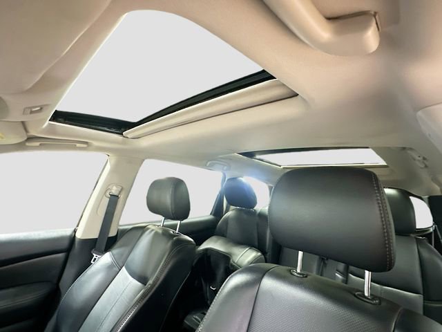 Used 2017 Nissan Pathfinder Platinum w/ Cargo Package AWD/4WD image 24