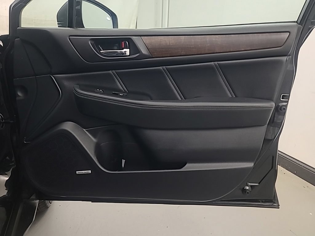 Used 2019 Subaru Outback 2.5i Limited AWD/4WD image 12