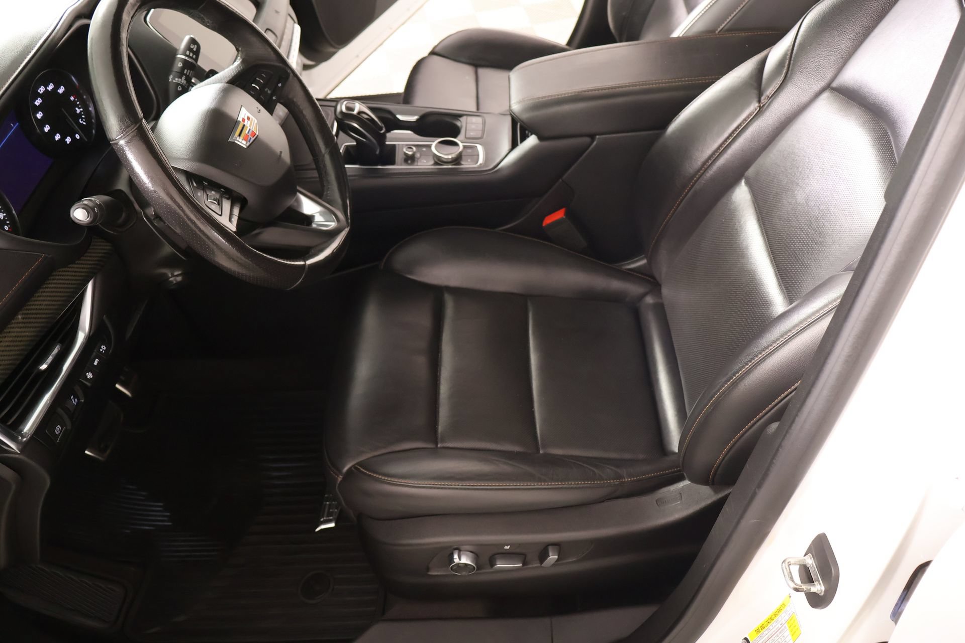 Used 2019 Cadillac XT4 Sport FWD image 11