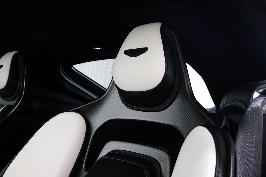 Used 2023 Aston Martin V12 Vantage RWD image 81