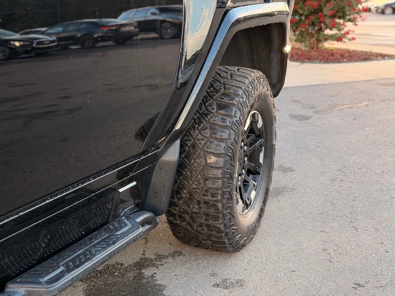 Used 2024 GMC Hummer EV 2X w/ Extreme Off-Road Package AWD/4WD image 7