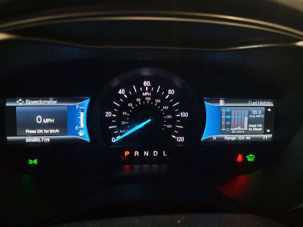 Used 2020 Ford Fusion SE FWD image 23