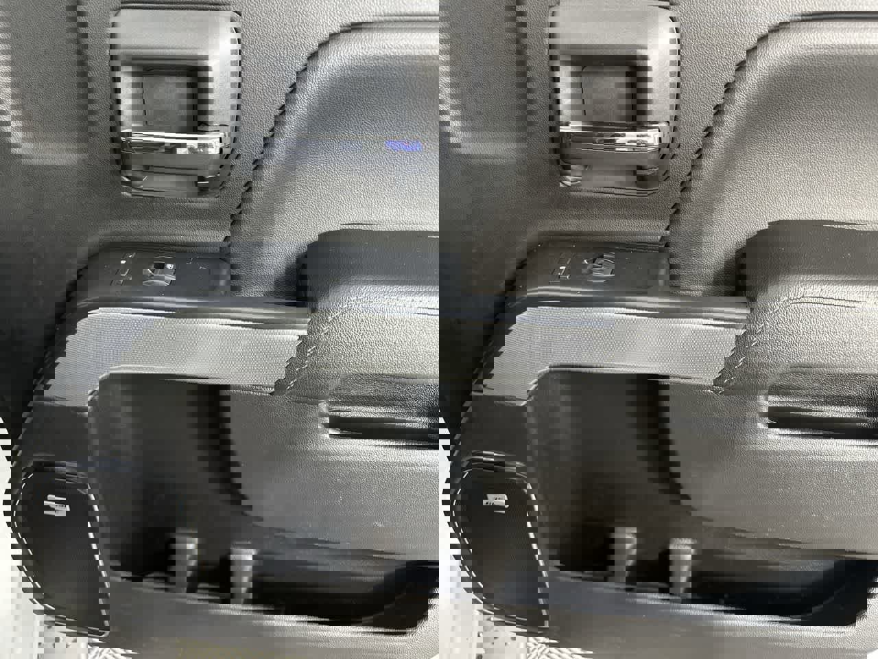 Used 2018 Chevrolet Silverado 2500 LTZ w/ Duramax Plus Package image 29