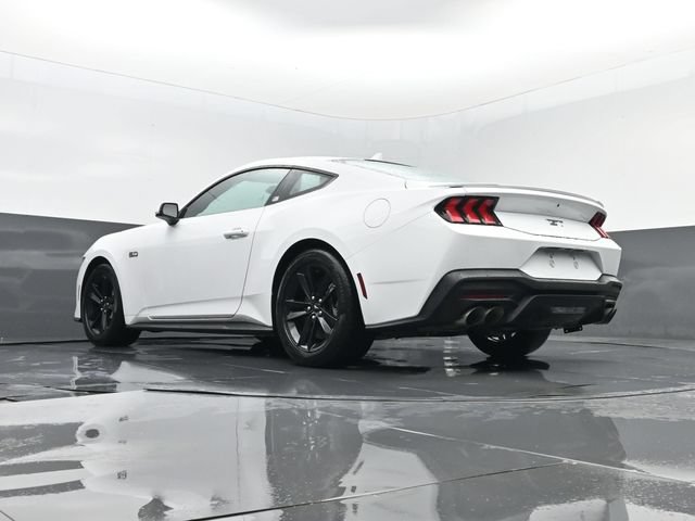 Used 2025 Ford Mustang GT RWD image 23