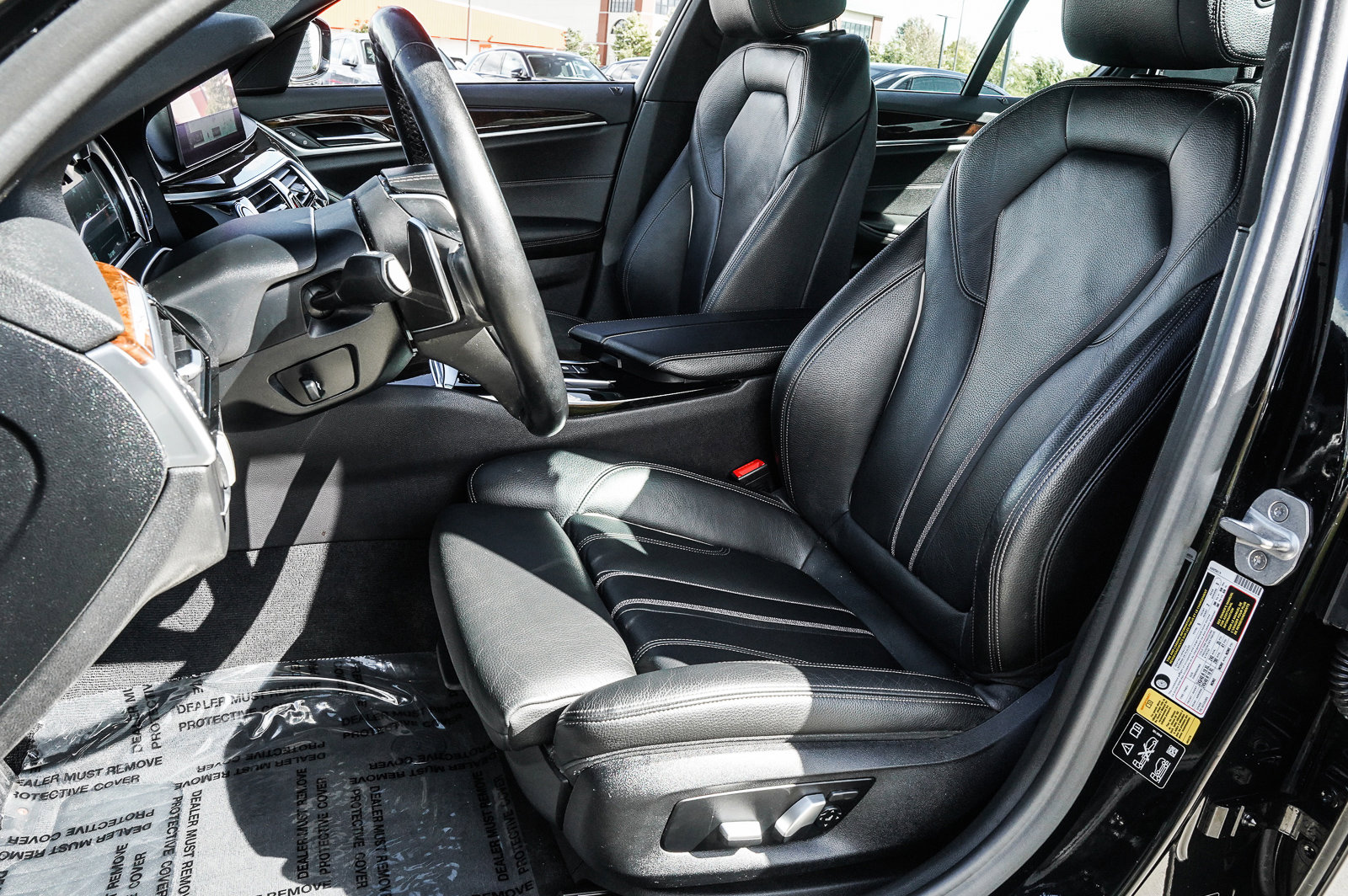 Used 2019 BMW 540i xDrive w/ Premium Package image 9