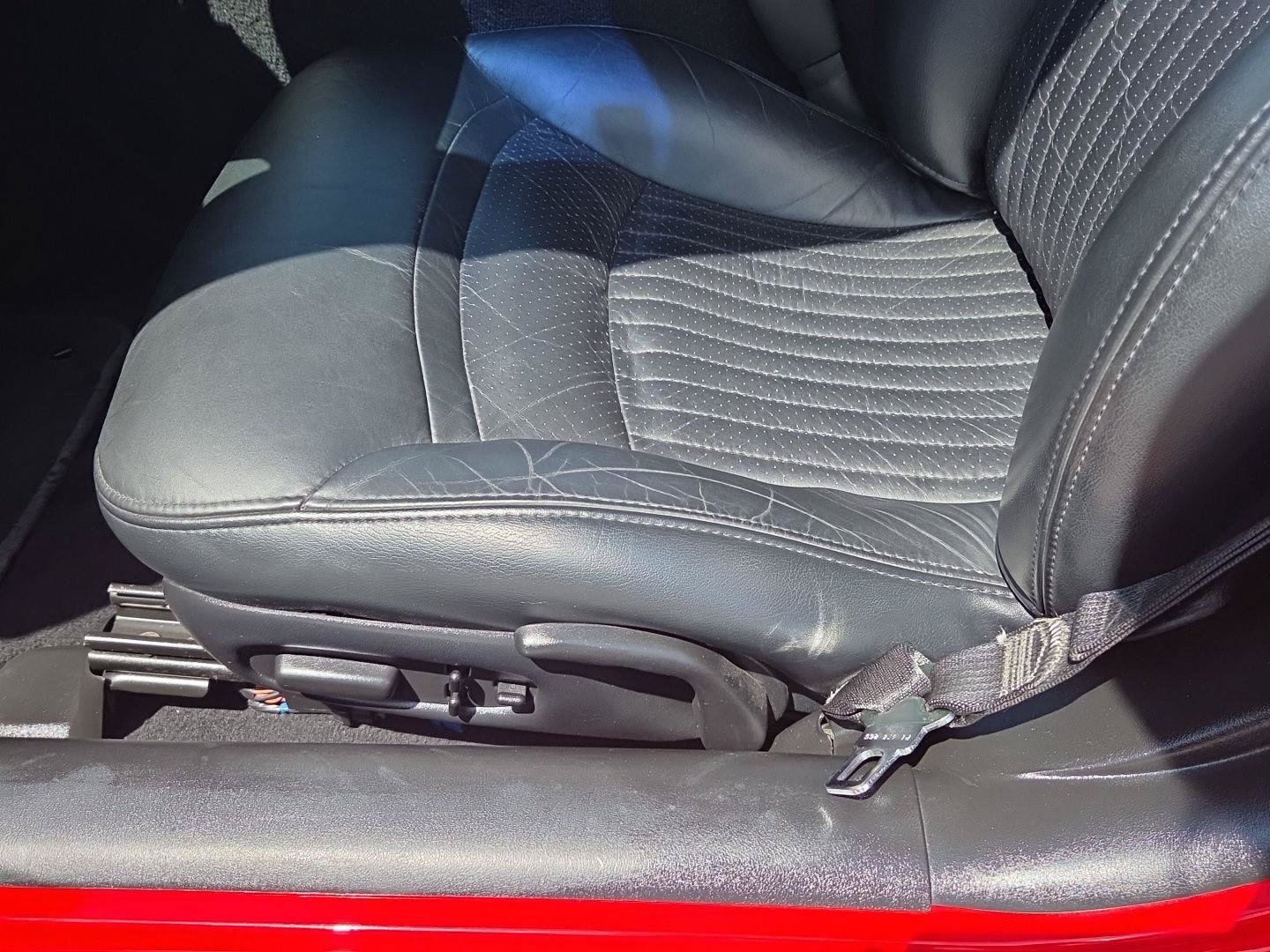 Used 2004 Chevrolet Corvette Convertible w/ Preferred Equipment Group RWD image 12