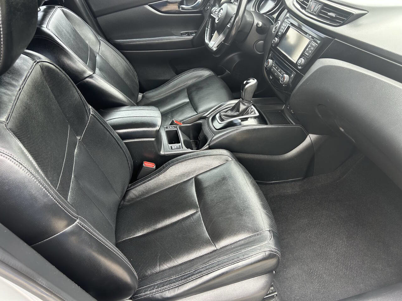 Used 2017 Nissan Rogue Sport SL FWD image 18