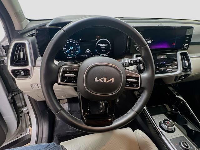 Certified 2023 Kia Sorento SX Prestige image 11