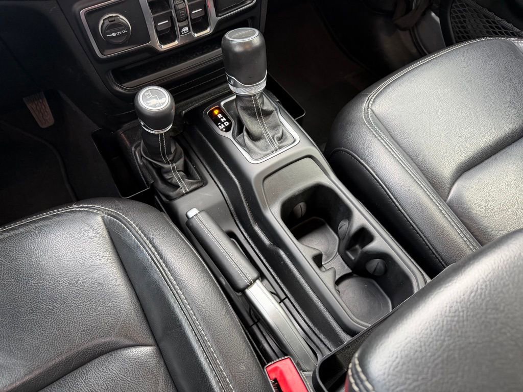 Used 2020 Jeep Gladiator Overland image 16