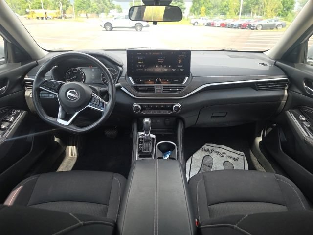Used 2023 Nissan Altima 2.5 SV w/ SV Premium Package FWD image 15