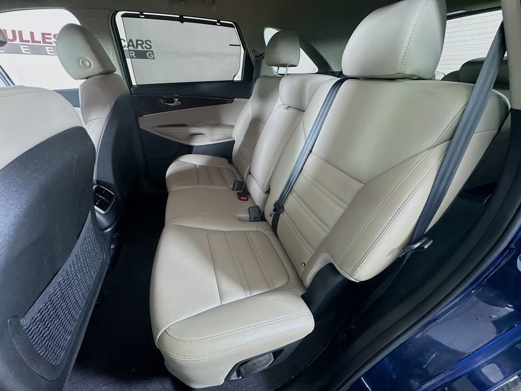 Used 2018 Kia Sorento EX image 23