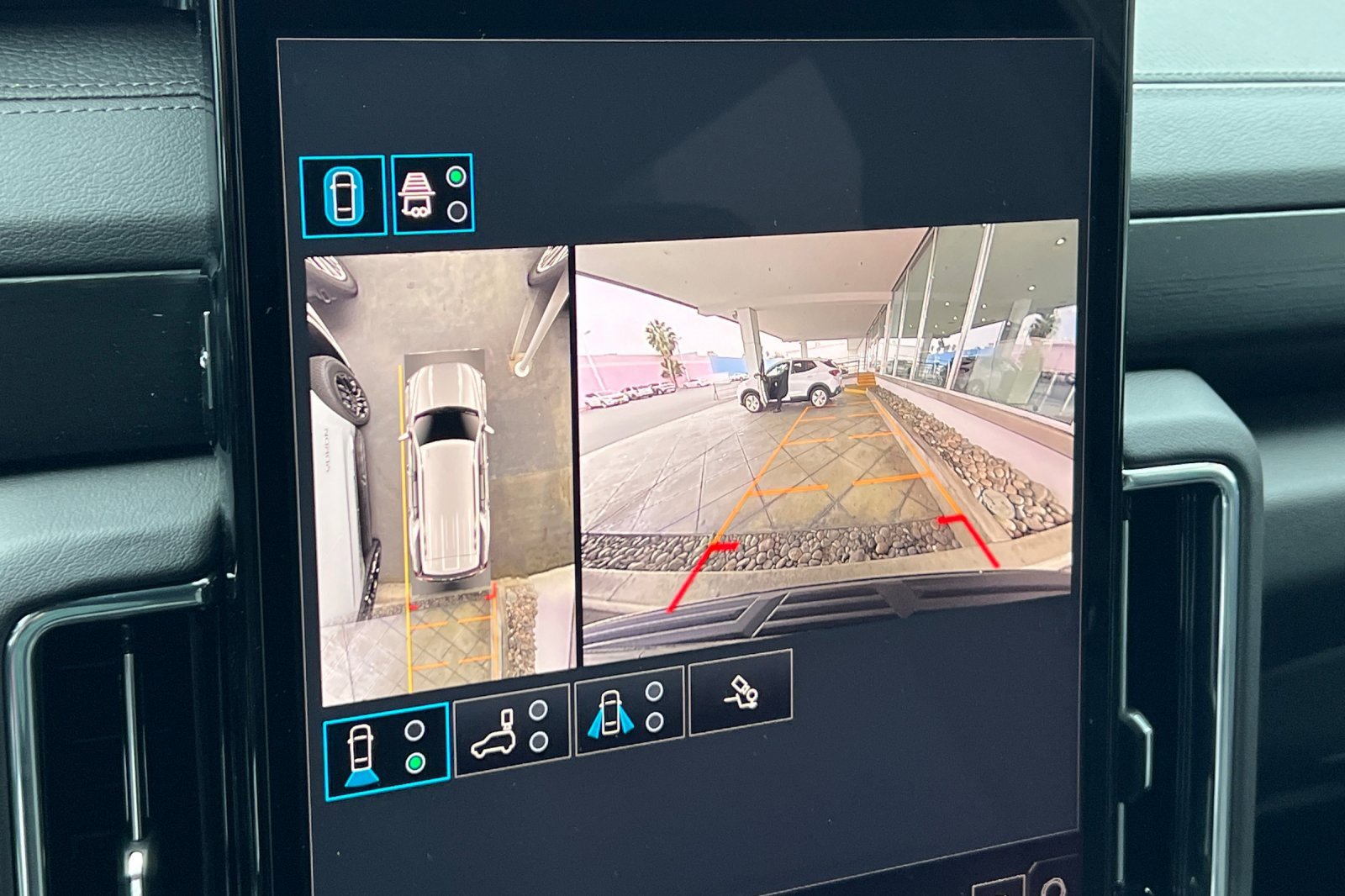 New 2026 GMC Yukon Denali w/ Advanced Technology Package image 21