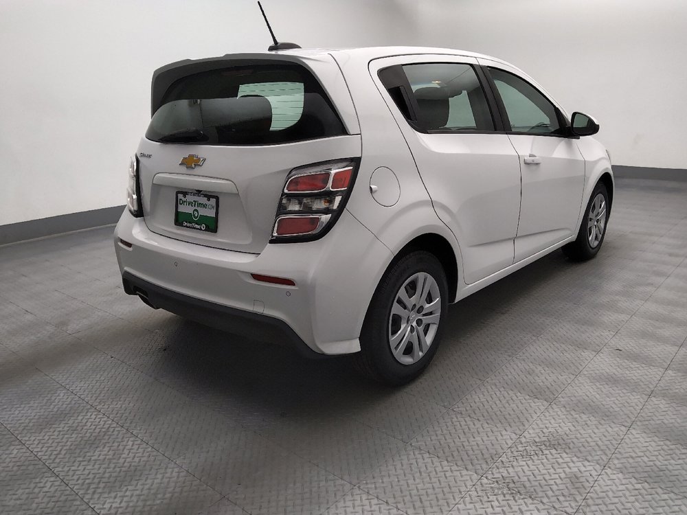Used 2020 Chevrolet Sonic LT FWD image 9
