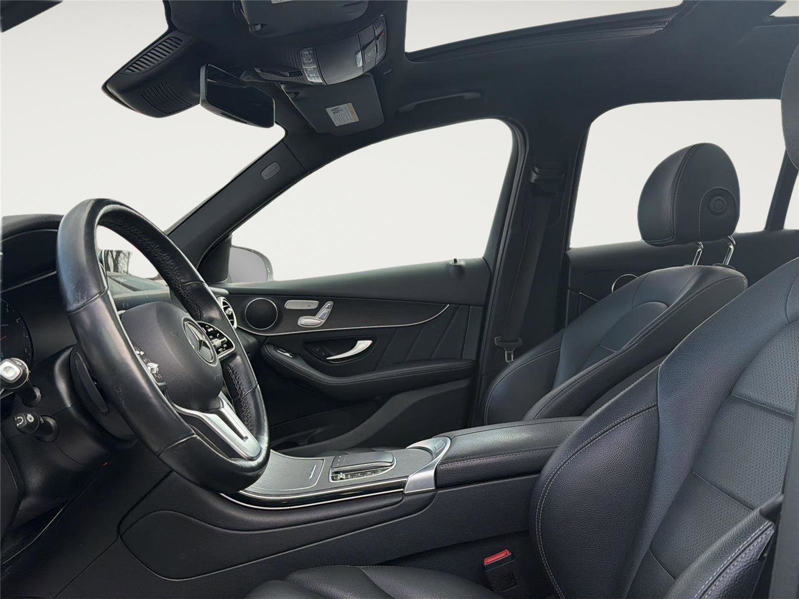 Used 2022 Mercedes-Benz GLC 300 4MATIC image 10