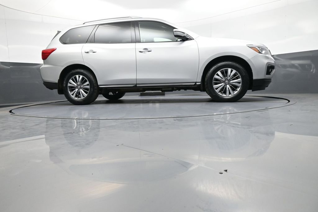 Used 2019 Nissan Pathfinder S AWD/4WD image 29