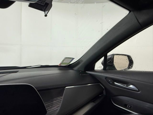 Certified 2025 Cadillac XT4 Premium Luxury image 18