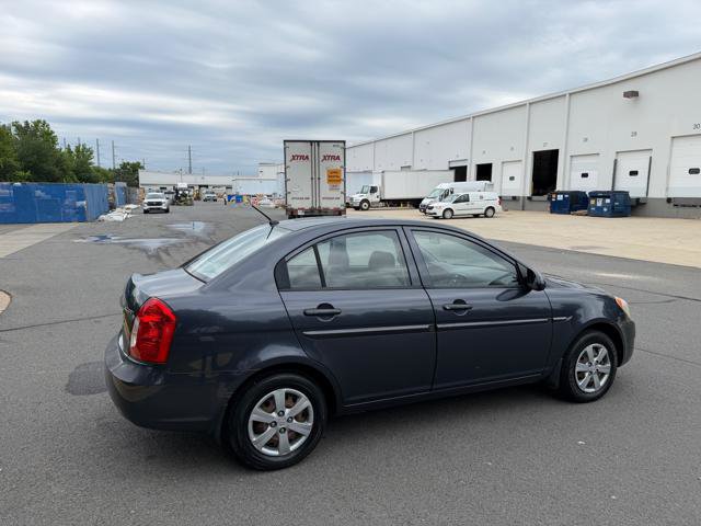 Used 2009 Hyundai Accent GLS FWD image 4